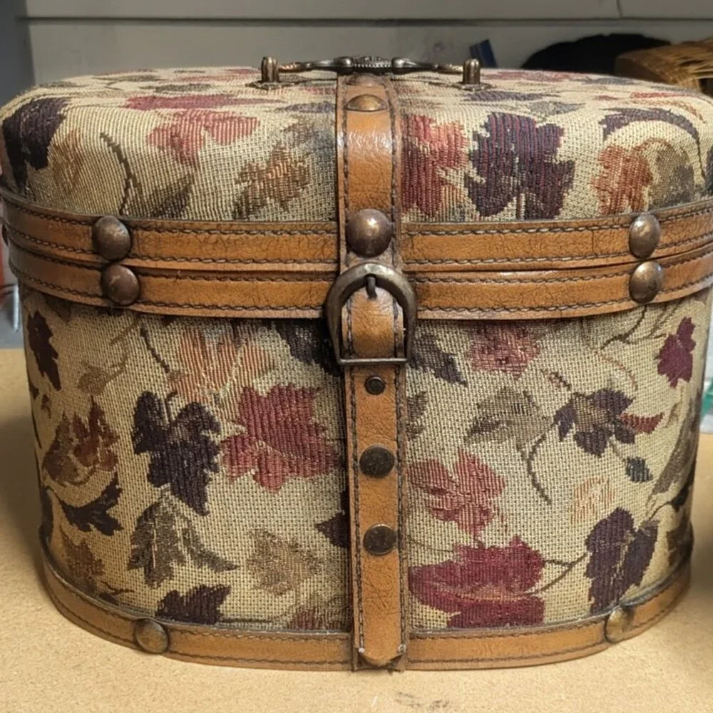 Vintage Anton Pieck Box Tapestry Wood Fabric‎ Leather Strap Bronze Fairy Decor